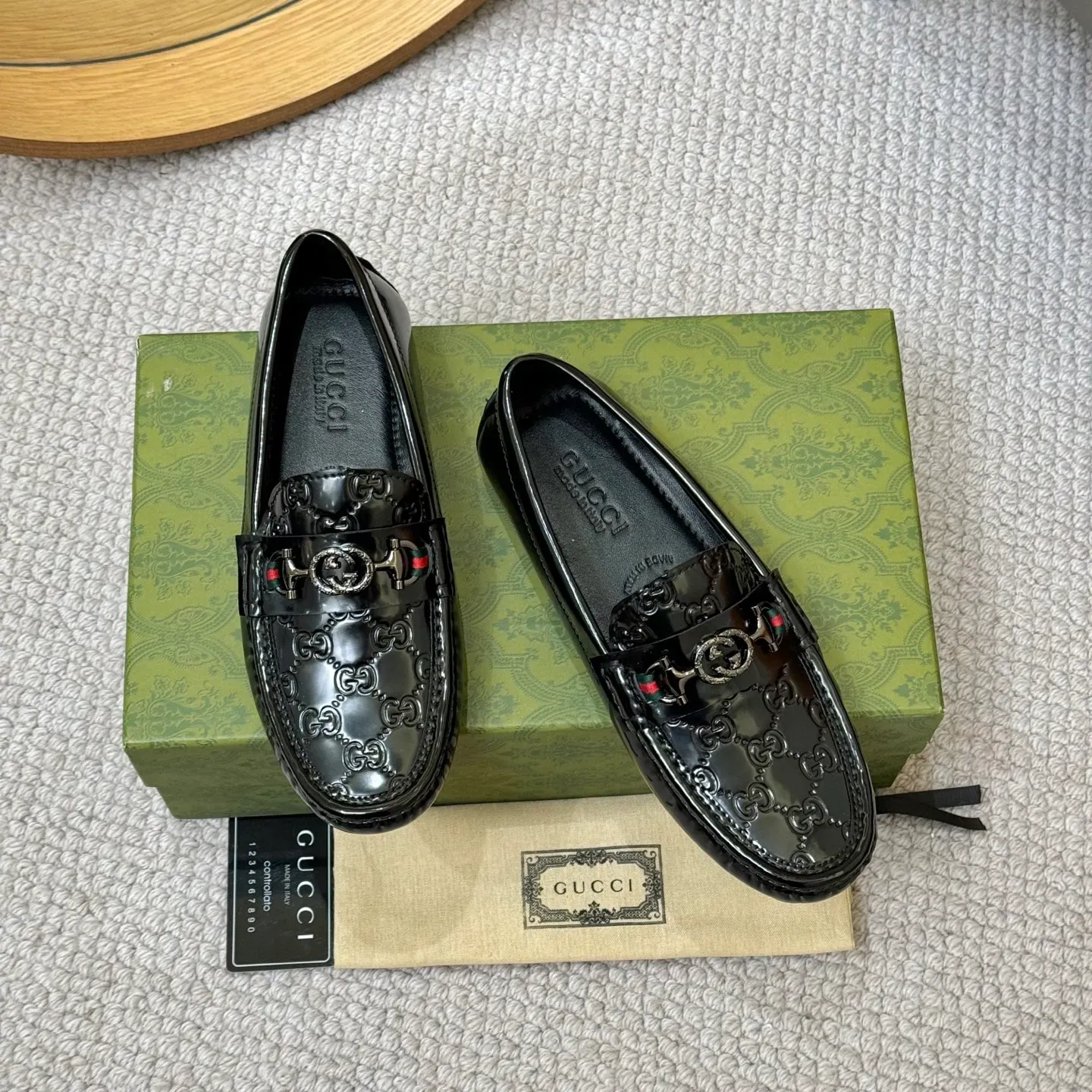 Men's shoes 💰420 (Yangli) Gucci* - the top version of Gucci classic beanie shoes! It is made of imported original cowhide and has a comfortable first layer of sheepskin lining! Original wear-resistant rubber outsole! High quality products! Size 38-46, with shoe dial, cloth bag, card